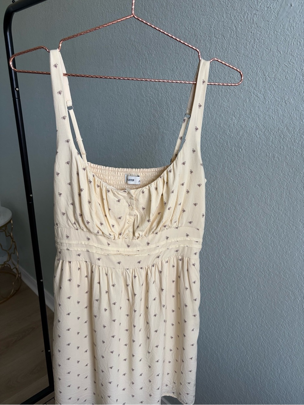 Hollister Cream Floral Mini Dress with Pockets!